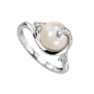 9ct White Gold Pearl and Diamond Ring