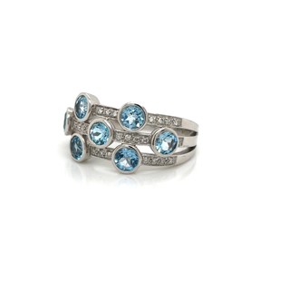 9ct White Gold Blue Topaz Three-Row Bubbles Ring