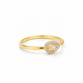 gold ring with diamond ser pear shape