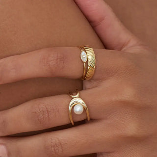 Pearl Sculpted Adjustable Ring