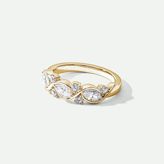 Liv | 9ct Yellow Gold 0.75ct tw Lab Grown Diamond Entwined Band Ring